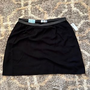 Old Navy pull on skirt